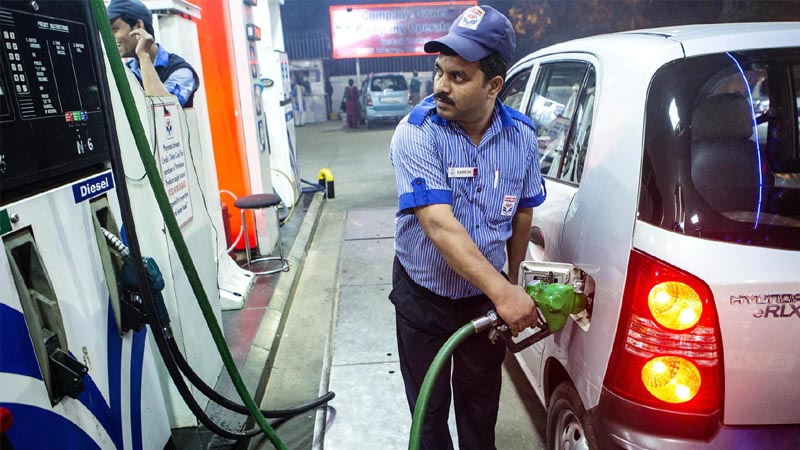 റെക്കോര്‍ഡുകളെല്ലാം തിരുത്തി ഇന്ധനവില ഉയരുന്നു: പെട്രോള്‍ ലിറ്ററിന് 80 രൂപയായി