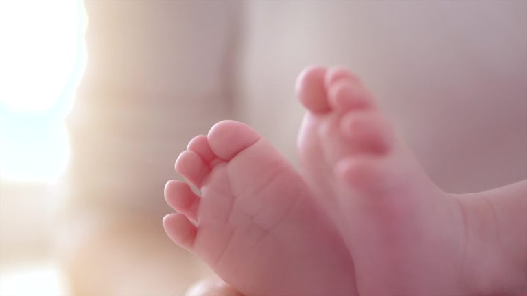മുലപ്പാല്‍ തൊണ്ടയില്‍ കുടുങ്ങി രണ്ടുമാസം പ്രായമുള്ള ആദിവാസി ശിശു മരിച്ചു