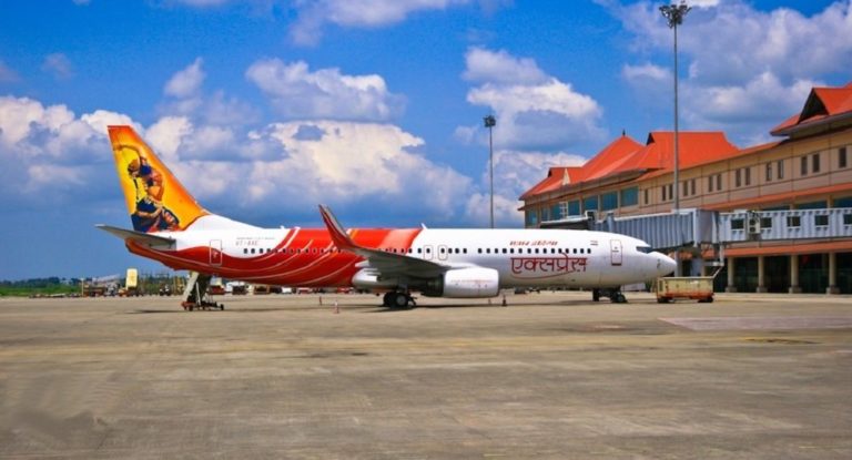 നിയന്ത്രണം മാറ്റി: നെടുമ്പാശ്ശേരിയില്‍ വിമാനങ്ങള്‍ക്ക് ഇറങ്ങാന്‍ അനുമതി