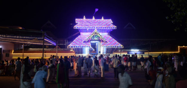 നെല്ലുവായ് ധന്വന്തരി ക്ഷേത്രത്തിൻ്റെ വൈകുണ്ഠ ഏകാദശി ആഘോഷം ഭക്തി സാന്ദ്രമായി