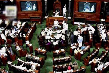 ശബരിമല സ്ത്രീ പ്രവേശം: ലോക്സഭയില്‍ അടിയന്തര പ്രമേയത്തിന് നോട്ടീസ്