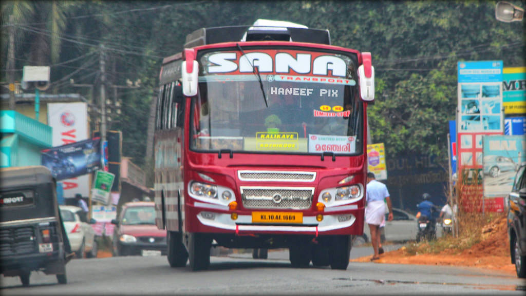 ബൈക്കുകളുടെ പരമാവധി വേഗത 60 വരെ മാത്രം; ഓട്ടോയ്ക്ക് 50; കേരളത്തിലെ റോഡുകളിലെ വാഹനങ്ങളുടെ വേഗപരിധി പുതുക്കി നിശ്ചയിച്ചു