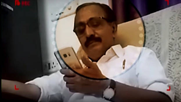 എം.കെ രാഘവനെതിരായ പരാതികള്‍ കണ്ണൂര്‍ റേഞ്ച് ഐ.ജി അന്വേഷിക്കും. ഡി.ജി.പിയുടെ നിര്‍ദേശപ്രകാരമാണ് അന്വേഷണം