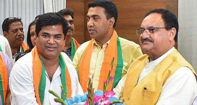 ഗോ​വ​യി​ല്‍ കോ​ണ്‍​ഗ്ര​സി​ല്‍​നി​ന്നു രാ​ജി​വ​ച്ച പത്ത് എം​എ​ല്‍​എ​മാ​ര്‍ ഔ​ദ്യോ​ഗി​ക​മാ​യി ബി​ജെ​പി​യി​ല്‍ ചേ​ര്‍​ന്നു