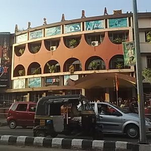 ഇന്നുമുതല് സിനിമാ ടിക്കറ്റുകള്ക്ക് വിനോദനികുതി ഈടാക്കും ഇന്നുമുതല് സിനിമാ ടിക്കറ്റുകള്ക്ക് വിനോദനികുതി ഈടാക്കും