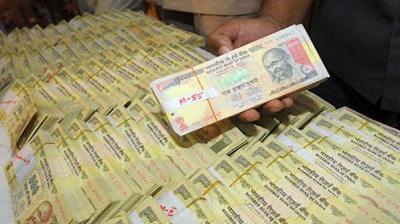 മലപ്പുറത്ത് ഒന്നേമുക്കാല്‍ കോടിയുടെ നിരോധിത കറന്‍സിയുമായി ആറംഗ സംഘത്തെ പോലീസ് പിടികൂടി