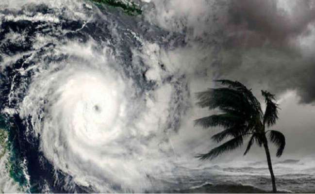 ശക്തി ചുഴലിക്കാറ്റ് തീരത്തേക്ക്; അതീവ ജാ​ഗ്രതാ നിർദേശം