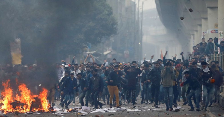 മംഗലാപുരത്ത് നടന്ന അക്രമ സംഭവങ്ങള്‍ ആസൂത്രിതം ; അക്രമ ദൃശ്യങ്ങള്‍ പുറത്തുവിട്ട് പൊലീസ്