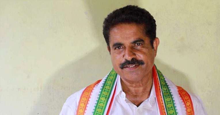 ലോക്ക് ഡൗണ് നിയമം ലംഘിച്ചു; എംപി അടൂര് പ്രകാശിനെതിരെ കേസ് ലോക്ക് ഡൗണ് നിയമം ലംഘിച്ചു; എംപി അടൂര് പ്രകാശിനെതിരെ കേസ്