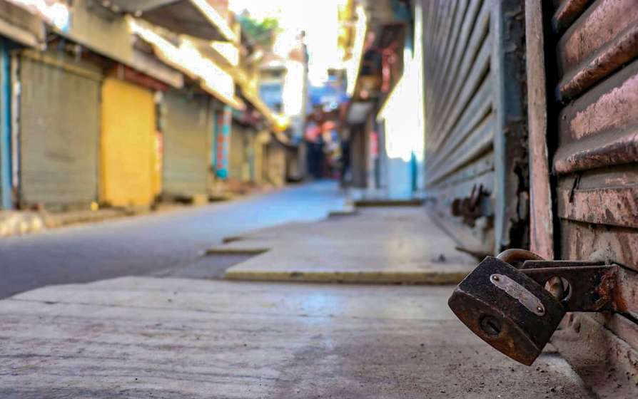 കേന്ദ്രത്തിന്റെ ഇളവുകള്‍ കേരളത്തിനും ബാധകം; കടകള്‍ തുറക്കാം” ചീഫ് സെക്രട്ടറി