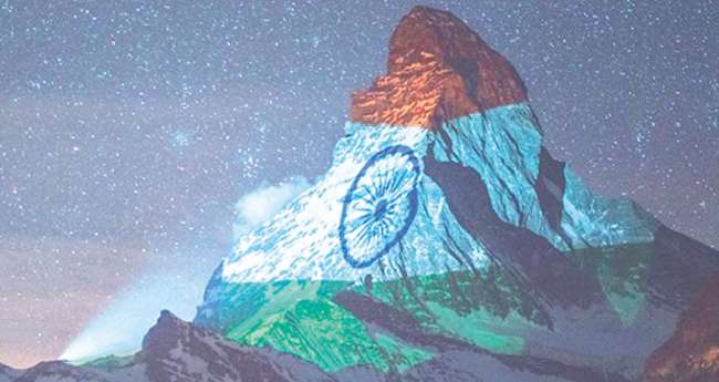 കൊ​റോ​ണ വൈ​റ​സിനെതിരെയുള്ള   പോ​രാ​ട്ട​ത്തി​ല്‍ ഇന്ത്യക്ക് ഐ​ക്യ​ദാ​ര്‍​ഢ്യം പ്ര​ക​ടി​പ്പി​ച്ച്‌ ഇന്ത്യന്‍ പതാക ആല്‍പ്സിനു മുകളില്‍
