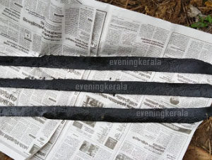 താനൂരിൽ കിണറ്റിൽ തുരുമ്പെടുക്കാതിരിക്കാൻ ഗ്രീസ് പുരട്ടിയ നിലയിൽ വാളുകൾ കണ്ടെത്തി താനൂരിൽ കിണറ്റിൽ തുരുമ്പെടുക്കാതിരിക്കാൻ ഗ്രീസ് പുരട്ടിയ നിലയിൽ വാളുകൾ കണ്ടെത്തി