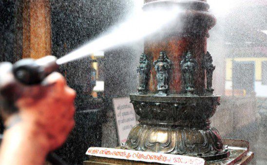 ജൂണ്‍ 30 വരെ തുറക്കേണ്ടെന്ന് തീരുമാനമെടുത്ത് നിരവധി ഹൈന്ദവ ആരാധനാലയങ്ങള്‍; സഹകരിക്കാതെ എസ്‌എന്‍ഡിപി യുടെ കീഴിലുള്ള ക്ഷേത്രങ്ങള്‍