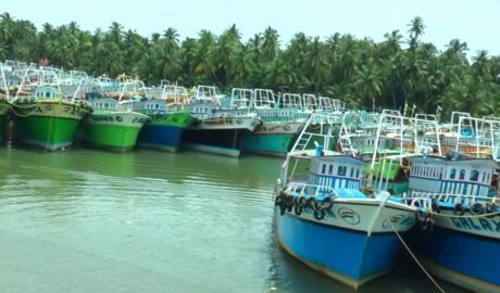 തീരമേഖലകളില്‍ കൊറോണ വ്യാപനം; കോഴിക്കോട് ജില്ലയിലെ എല്ലാ ഫിഷിങ് ഹാർബറുകളും നിയന്ത്രിത മേഖലകൾ