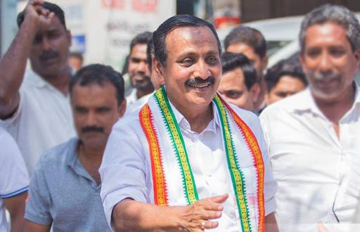 കണ്ടെയ്ൻ മെന്റ് സോൺ ; എം.കെ രാഘവൻ എം.പി യുടെ ഓഫീസ് അടച്ചു” അത്യാവശ്യക്കാർക്ക് ബന്ധപ്പെടാൻ നമ്പർ