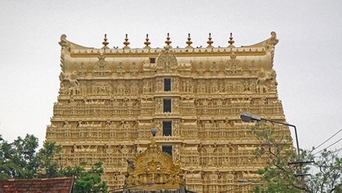 പത്മനാഭസ്വാമി ക്ഷേത്ര ഭരണത്തിന്റെ അധികാര സമിതി ; അഹിന്ദുക്കൾ സമിതിയിൽ പാടില്ലെന്ന് കോടതി Live Updates പത്മനാഭസ്വാമി ക്ഷേത്ര ഭരണത്തിന്റെ അധികാര സമിതി ; അഹിന്ദുക്കൾ സമിതിയിൽ പാടില്ലെന്ന് കോടതി Live Updates