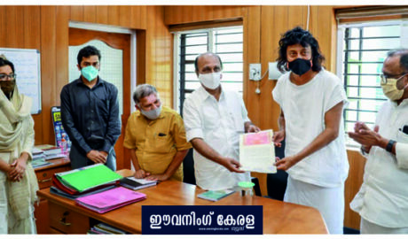 പ്രളയ പുനരധിവാസം; ബോബി ചെമ്മണൂര്‍ 6 കോടി വിലയുള്ള ഒരേക്കര്‍ ഭൂമി കൈമാറി