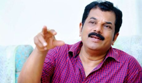 സഹായം ആവശ്യപ്പെട്ട് വിളിച്ച വിദ്യാർത്ഥിയോട് കയർത്ത് മുകേഷ്; എംഎൽഎക്കെതിരെ ബാലാവകാശ കമ്മീഷന് പരാതി