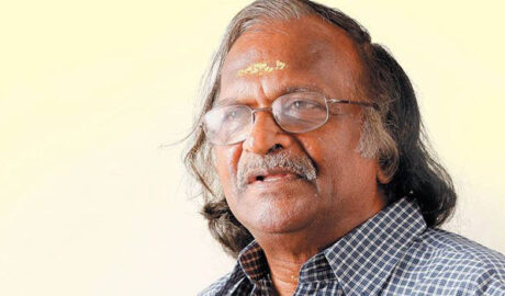 പ​ത്മ​പ്ര​ഭാ പു​ര​സ്‌​കാ​രം ശ്രീ​കു​മാ​ര​ന്‍ തമ്പി​ക്ക്