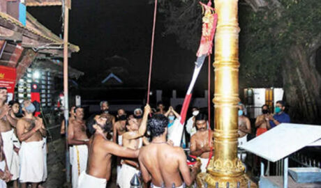തിരുമാന്ധാംകുന്ന് ഭഗവതീക്ഷേത്രത്തിൽ പൂരം കൊടിയേറി