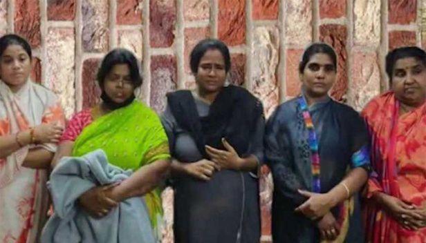 16കാരിയെ 200ലേറെ പേര്ക്ക് പീഡിപ്പിക്കാന് നല്കി; വന് സെക്സ് റാക്കറ്റ് സംഘം പിടിയില് 16കാരിയെ 200ലേറെ പേര്ക്ക് പീഡിപ്പിക്കാന് നല്കി; വന് സെക്സ് റാക്കറ്റ് സംഘം പിടിയില്