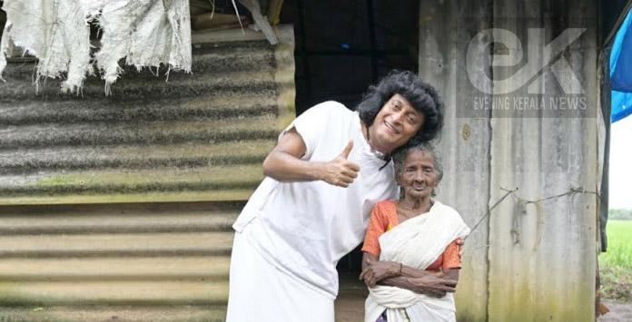 പാപ്പിയമ്മ പൂവ് ചോദിച്ചു; പൂക്കാലം നല്‍കി ബോബി