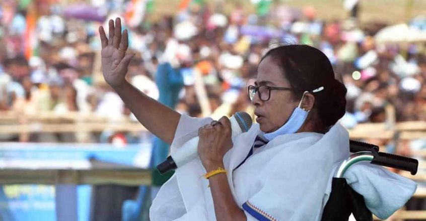 നന്ദിഗ്രാമിനെ പുളകം കൊള്ളിച്ച് വീൽചെയറിൽ മമതയുടെ ‘പദയാത്ര’