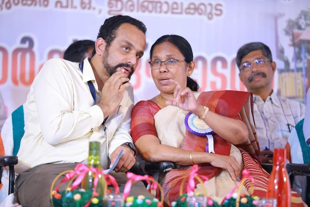 മുഖ്യമന്ത്രി പ്രോട്ടോക്കോള്‍ ലംഘിച്ചപ്പോള്‍ നാവ് ക്വാറന്റെെനില്‍ ആയിരുന്നോ? പൂരത്തെ എതി‌ര്‍ത്ത അശീല്‍ മുഹമ്മദിന് മറുപടിയുമായി രാഹുല്‍ മാങ്കൂട്ടത്തില്‍