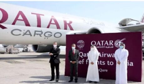 കോവിഡ് പ്രതിസന്ധിയില്‍ ഇന്ത്യയ്ക്ക് കൈത്താങ്ങാവാൻ 300 ടണ്‍ സഹായവസ്തുക്കളുമായി ഖത്തര്‍ എയര്‍വേയ്‌സ്