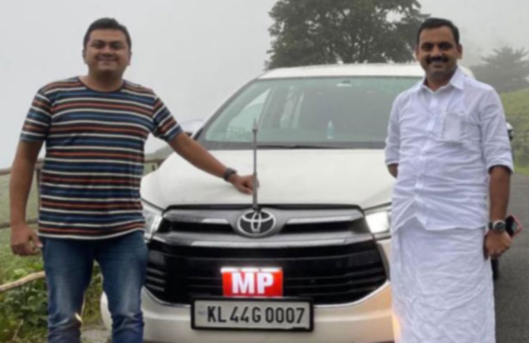 സംസ്ഥാനത്ത് കോവിഡ് കേസ് റിപ്പോര്‍ട്ട് ചെയ്യാത്ത ഒരേയൊരു പഞ്ചായത്തായ ഇടമലക്കുടിയിലേക്ക് വ്‌ളോഗര്‍ സുജിത്ത് ഭക്തനുമായി  പോയ ഇടുക്കി എം.പി ഡീന്‍ കുര്യാക്കോസ് വിവാദത്തില്‍