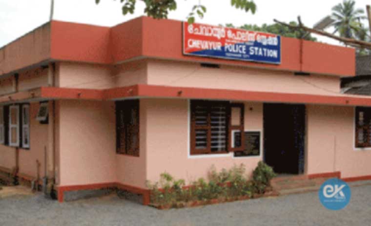 കോഴിക്കോട്  മാനസികാസ്വാസ്ഥമുള്ള യുവതിയെ നിര്‍ത്തിയിട്ട ബസിനുള്ളില്‍ വെച്ച്‌ പീഡിപ്പിച്ചു; രണ്ടുപേര്‍ പിടിയില്‍