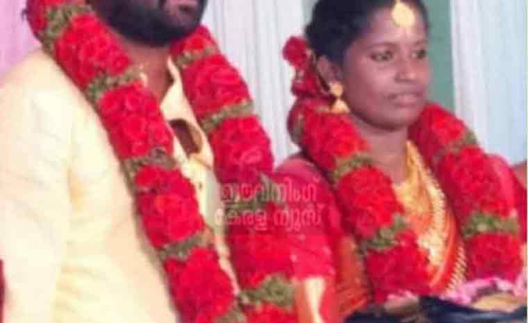 കൊല്ലത്ത് നവവധു ജീവനൊടുക്കിയ സംഭവം; വ്യത്യസ്ത സമുദായം” എട്ട് വര്ഷമായി പ്രണയത്തിൽ” വില്ലനായത് സ്ഥിരമായുള്ള മദ്യപാനമോ !? കൊല്ലത്ത് നവവധു ജീവനൊടുക്കിയ സംഭവം; വ്യത്യസ്ത സമുദായം” എട്ട് വര്ഷമായി പ്രണയത്തിൽ” വില്ലനായത് സ്ഥിരമായുള്ള മദ്യപാനമോ !?