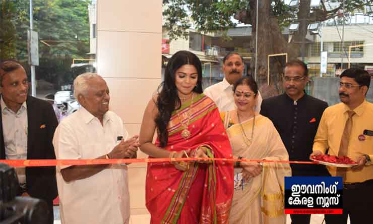 കല്യാണ്‍ ജൂവലേഴ്സിന്‍റെ 147-മത് ഷോറൂം നാസിക്കില്‍ പ്രവര്‍ത്തനമാരംഭിച്ചു