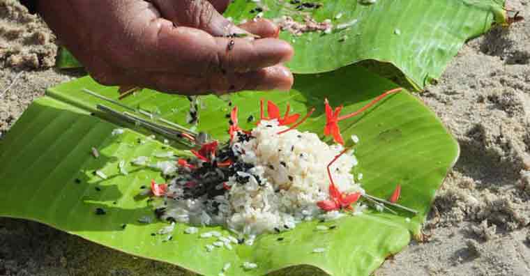 ഇന്ന് കര്‍ക്കടകവാവ് ,ബലിതര്‍പ്പണം വീടുകളില്‍