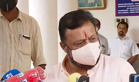 വഴി നിഷേധിക്കരുത്, ഞാനും കേസ് കൊടുക്കും’; മാധ്യമങ്ങളോട് സുരേഷ് ഗോപി