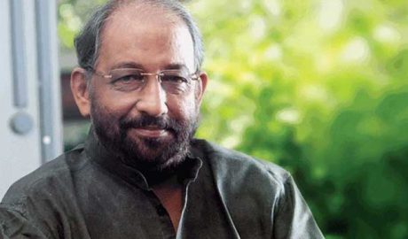 മലയാളത്തിന്റെ മഹാനടനെ അവസാനമായി ഒരു നോക്ക് കാണാന്‍ ആയിരങ്ങള്‍ ഒഴുകി എത്തുന്നു