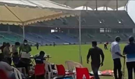 കൊലപാതകങ്ങളില്‍ വിറങ്ങലിച്ച് സംസ്ഥാനം ; തലസ്ഥാനത്ത് പോലീസ് ഉദ്യോഗസ്ഥരുടെ ക്രിക്കറ്റ് കളി