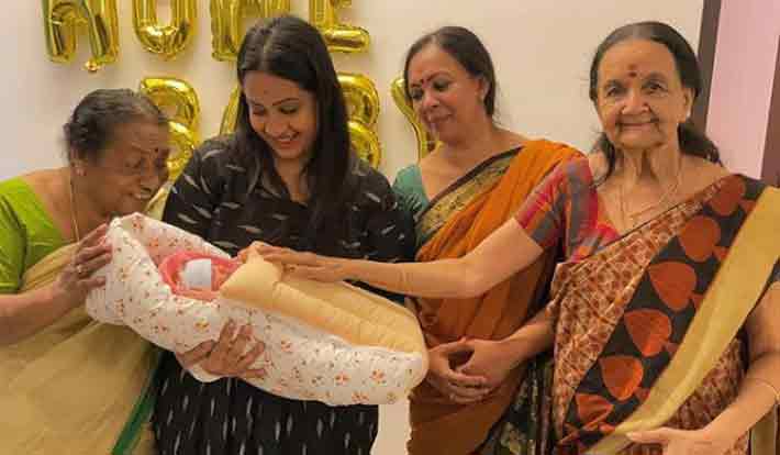 നാലു തലമുറകൾ ഒരുമിച്ച് ഒറ്റ ഫ്രെമിൽ ; അമൂല്യ ചിത്രം പങ്കുവച്ച് സൗഭാഗ്യ