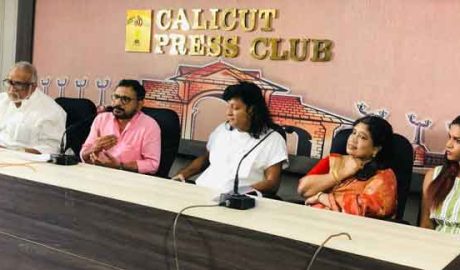 ബോചെ പ്രണയ ലേഖന മത്സരം നടത്തുന്നു