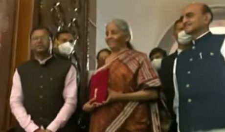 ബജറ്റ്-2022 :  മൊബൈല്‍ ഫോണ്‍, വജ്രം, രത്‌നം എന്നിവയ്ക്ക് വില കുറയും