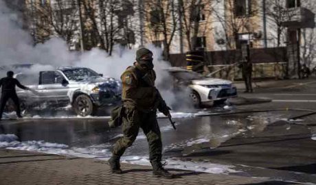 യുക്രൈൻ അതിർത്തി കടക്കാൻ ശ്രമിക്കവെ ഒരു ഇന്ത്യൻ വിദ്യാർത്ഥിക്ക് വെടിയേറ്റു