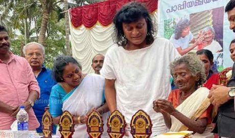 വെള്ളപ്പൊക്കത്തെ പേടിക്കാതെ അടച്ചുറപ്പുള്ള വീട്ടില്‍ കിടന്നുറങ്ങാം; പാപ്പിയമ്മക്ക് നല്‍കിയ വാക്ക് പാലിച്ച് ബോചെ