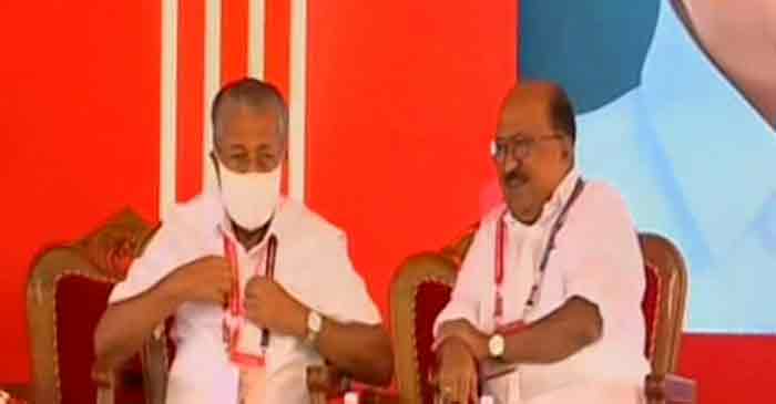 പിണറായി വിജയന്‍ കുലംകുത്തികളെ മാലയിട്ടും ഷാളണിയിച്ചും സ്വീകരിക്കുന്ന തിരക്കിൽ ; കെ വി തോമസിനെ യാത്രയാക്കുന്നു” ആ ബാധ്യത ഇനി സിപിഎം അനുഭവിച്ചോട്ടെ എന്ന് വി ഡി സതീശന്‍