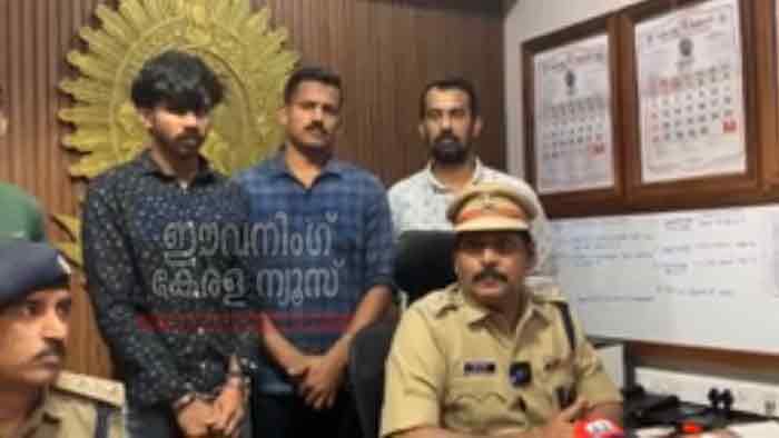 കോഴിക്കോട് പെട്രോൾ പമ്പിലെ `സിനിമാ സ്റ്റൈൽ` കവര്‍ച്ചയ്ക്ക് പിന്നിൽ മുൻ ജീവനക്കാരൻ