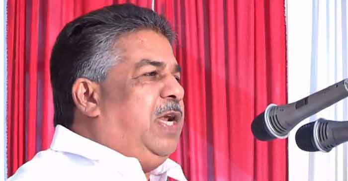 രാജ്യത്തിന്റെ ഭരണഘടനയ്ക്കെതിരെ വിവാദ പരാമർശങ്ങളിൽ സജി ചെറിയാന് കുരുക്ക്; കേസെടുക്കാൻ കോടതി നിർദേശം രാജ്യത്തിന്റെ ഭരണഘടനയ്ക്കെതിരെ വിവാദ പരാമർശങ്ങളിൽ സജി ചെറിയാന് കുരുക്ക്; കേസെടുക്കാൻ കോടതി നിർദേശം
