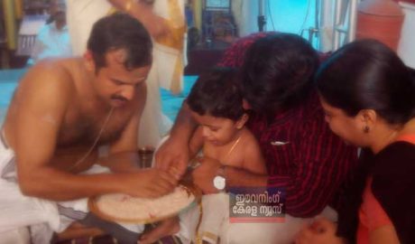 വിജയദശമിദിനത്തിൽ വിദ്യയുടെ ലോകത്തേക്ക്  കൈപിടിച്ച് പതിനായിരങ്ങൾ