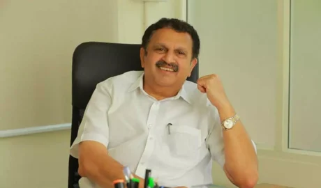 പ്രവർത്തകരെ ആവേശത്തിലാക്കി കെ. മുരളീധരന്റെ സത്യപ്രതിജ്ഞ