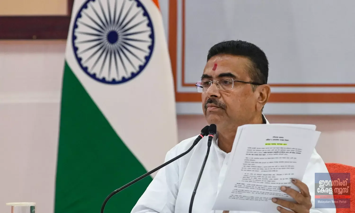 പശ്ചിമ ബംഗാളിൽ ബിജെപി അധികാരത്തിലെത്തിയ ശേഷം പൗരത്വമില്ലാത്ത 4800 പേരെ ബംഗ്ലാദേശിലേക്ക് തിരിച്ചയച്ചു പശ്ചിമ ബംഗാളിൽ ബിജെപി അധികാരത്തിലെത്തിയ ശേഷം പൗരത്വമില്ലാത്ത 4800 പേരെ ബംഗ്ലാദേശിലേക്ക് തിരിച്ചയച്ചു
