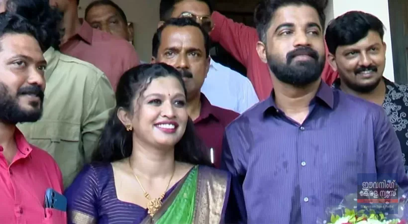 പി.എം. ആർഷോയും കെ. വിദ്യയും വിവാഹിതരായി പി.എം. ആർഷോയും കെ. വിദ്യയും വിവാഹിതരായി